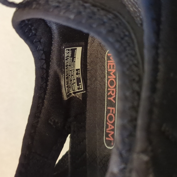 Skechers Sneakers - Picture 4 of 8